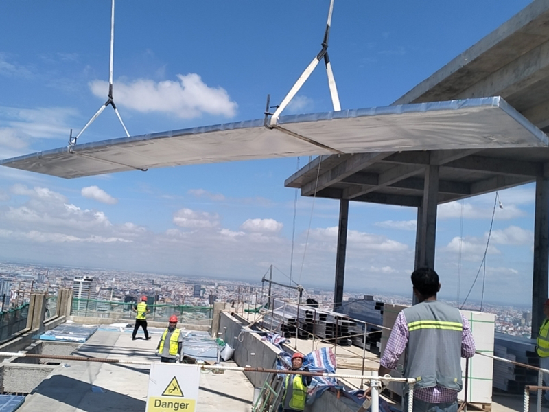 Jiangsu Jin Sui Acrylic Achieves New Milestone with Successful Delivery of High-Rise Pool Project in Phnom Penh, Cambodia